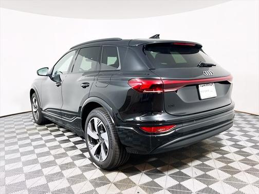 2025 Audi Q6 e-tron Premium Plus quattro