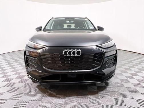 2025 Audi Q6 e-tron Premium Plus quattro
