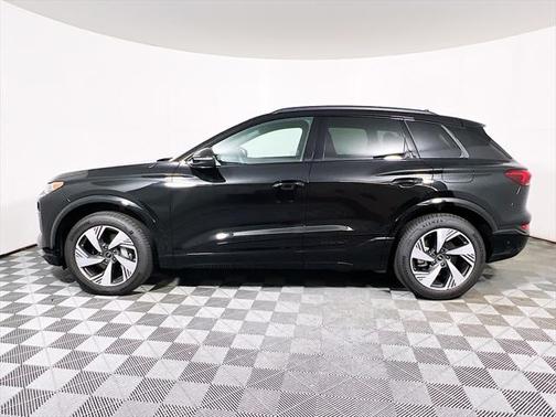 2025 Audi Q6 e-tron Premium Plus quattro