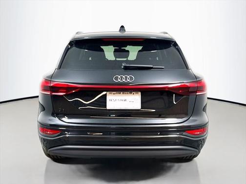 2025 Audi Q6 e-tron Premium Plus quattro