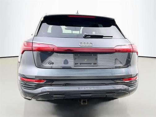 2024 Audi Q8 e-tron Premium Plus