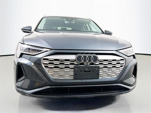 2024 Audi Q8 e-tron Premium Plus