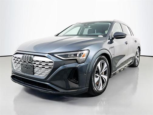 2024 Audi Q8 e-tron Premium Plus