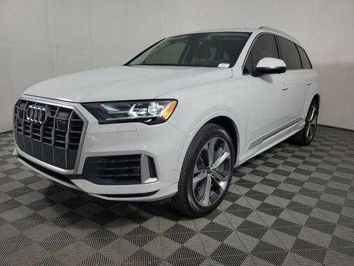 Glacier White Metallic 2021 Audi Q7 55 Premium Plus
