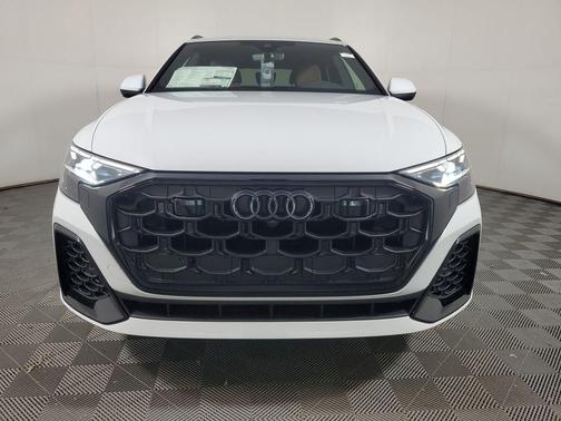 Glacier White Metallic 2026 Audi Q8 55 Premium Plus