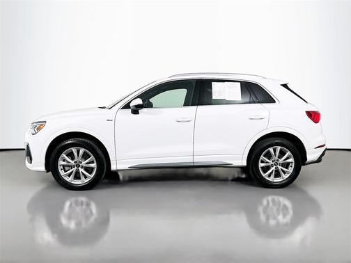 2024 Audi Q3 45 S line Premium Plus