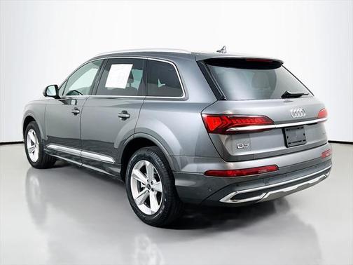 2024 Audi Q7 45 Premium Plus