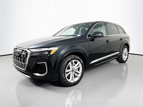 2025 Audi Q7 55 Premium Plus