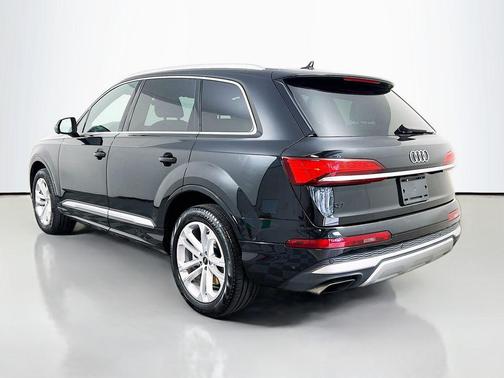 2025 Audi Q7 55 Premium Plus
