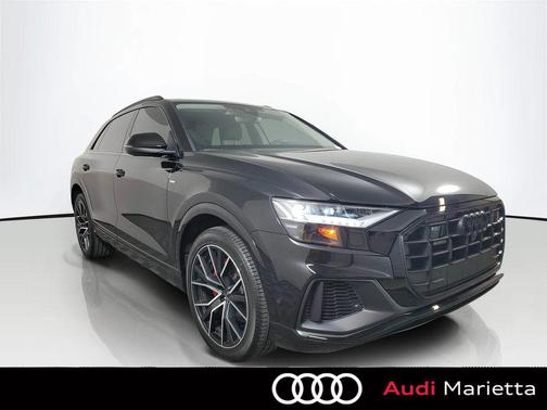 2023 Audi Q8 55 Premium Plus