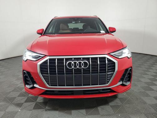 Progressive Red Metallic 2025 Audi Q3 Premium 45 TFSI S line quattro Tiptronic