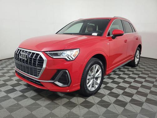 Progressive Red Metallic 2025 Audi Q3 Premium 45 TFSI S line quattro Tiptronic