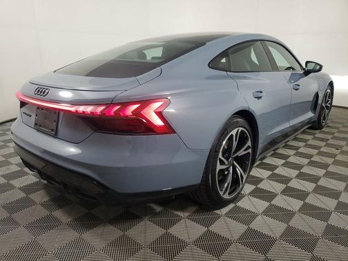 2022 Audi e-tron GT Premium Plus