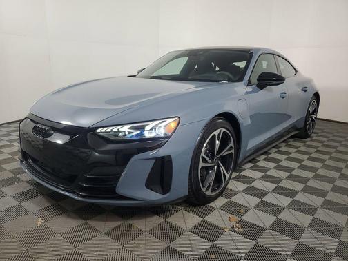 2022 Audi e-tron GT Premium Plus