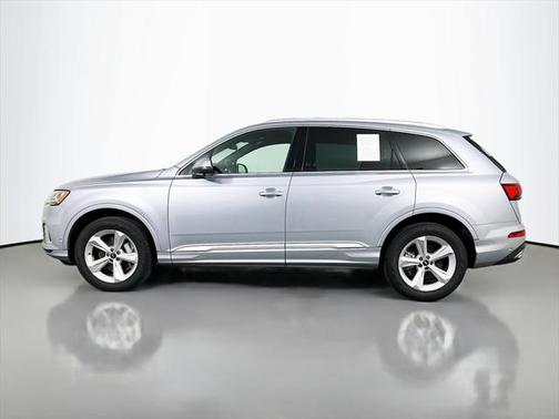 2022 Audi Q7 45 Premium Plus