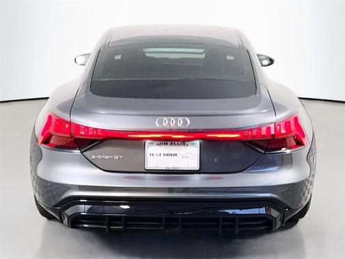 2022 Audi e-tron GT Premium Plus