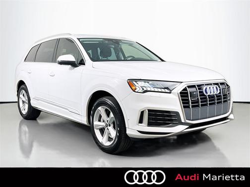 2024 Audi Q7 45 Premium Plus