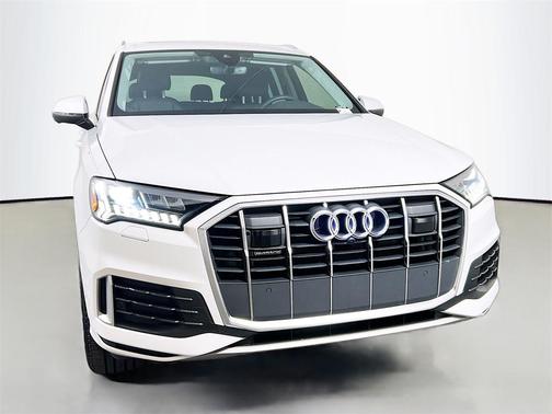 2024 Audi Q7 45 Premium Plus
