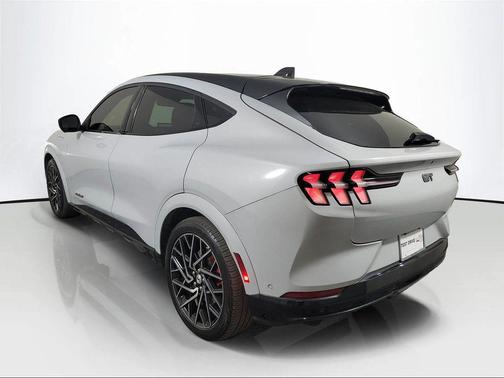 2022 Ford Mustang Mach-E GT