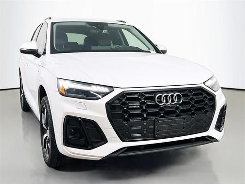 2023 Audi Q5 45 S line Prestige