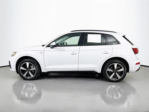 2023 Audi Q5 45 S line Prestige