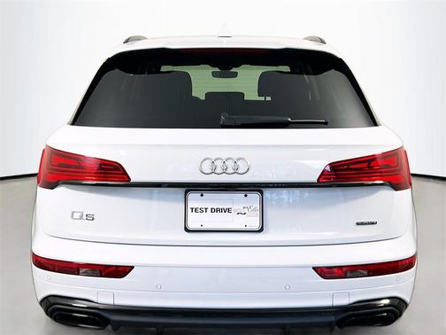 2023 Audi Q5 45 S line Prestige
