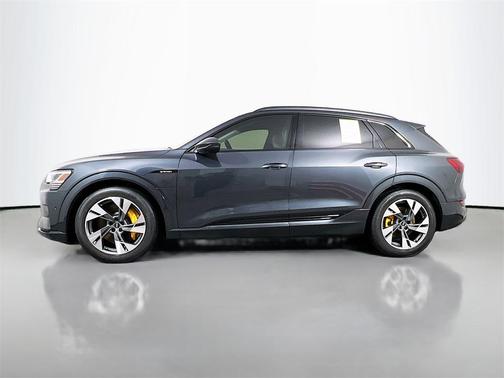 2022 Audi e-tron Premium