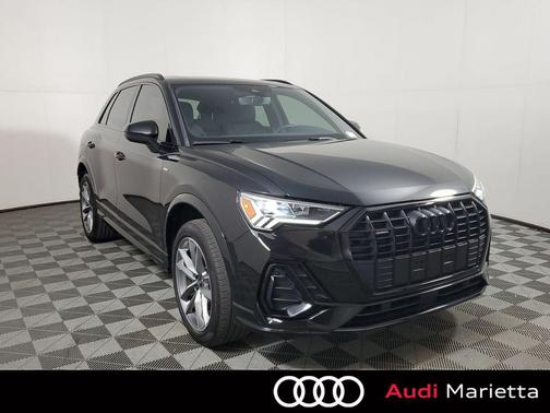 Mythos Black Metallic 2024 Audi Q3 Premium 45 TFSI S line quattro Tiptronic