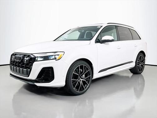 2025 Audi Q7 55 Premium Plus