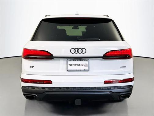 2025 Audi Q7 55 Premium Plus