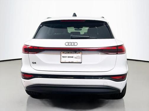 2025 Audi Q6 e-tron Premium Plus quattro