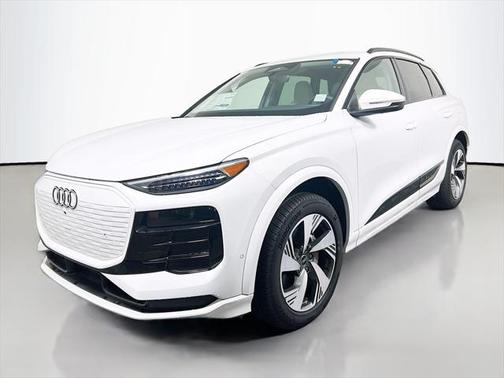 2025 Audi Q6 e-tron Premium Plus quattro