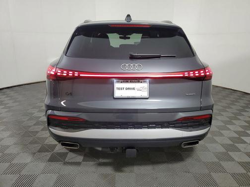 Tambora Gray Metallic 2026 Audi Q5 Premium Plus TFSI quattro S tronic