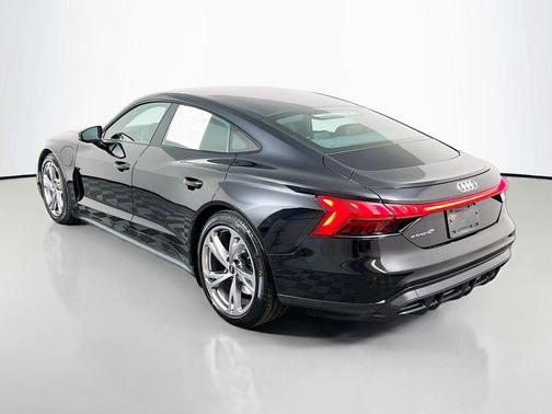 2022 Audi e-tron GT Premium Plus