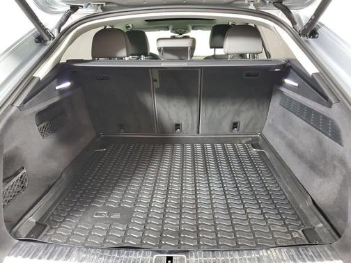 Satellite Silver Metallic 2023 Audi Q8 55 Premium Plus