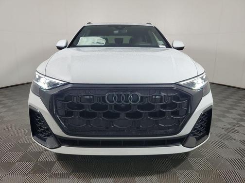 Glacier White Metallic 2026 Audi Q8 55 Prestige