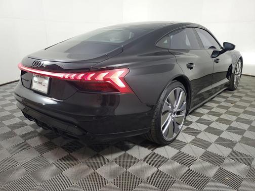 2022 Audi e-tron GT Prestige