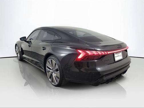 2022 Audi e-tron GT Prestige