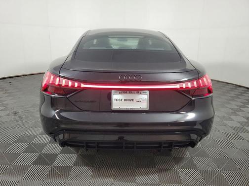 2022 Audi e-tron GT Prestige