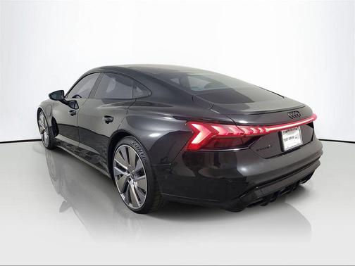 2022 Audi e-tron GT Prestige