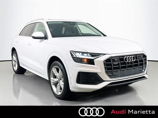 2023 Audi Q8 55 Premium Plus