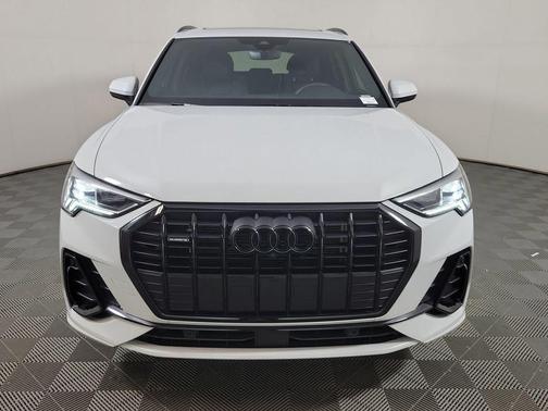 Glacier White Metallic 2023 Audi Q3 45 S line Premium Plus