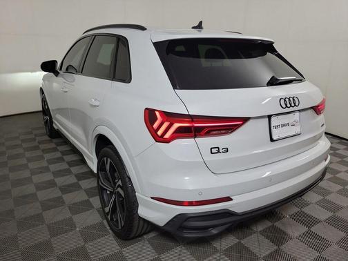 Glacier White Metallic 2023 Audi Q3 45 S line Premium Plus