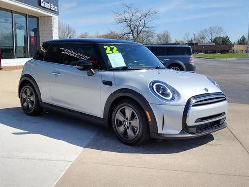 2022 MINI Hardtop Cooper