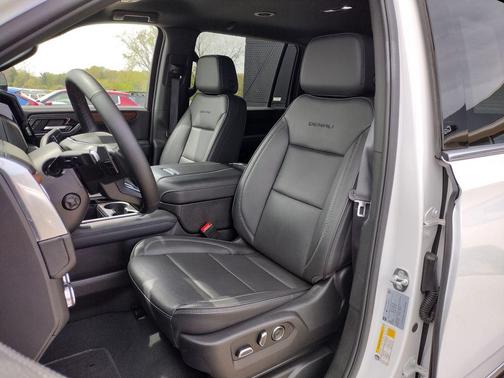 Summit White 2025 GMC Yukon XL Denali