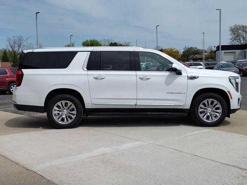 Summit White 2025 GMC Yukon XL Denali