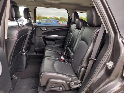 Granite Pearlcoat 2019 Dodge Journey GT