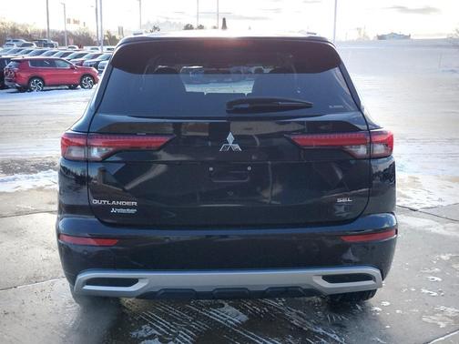2022 Mitsubishi Outlander SEL