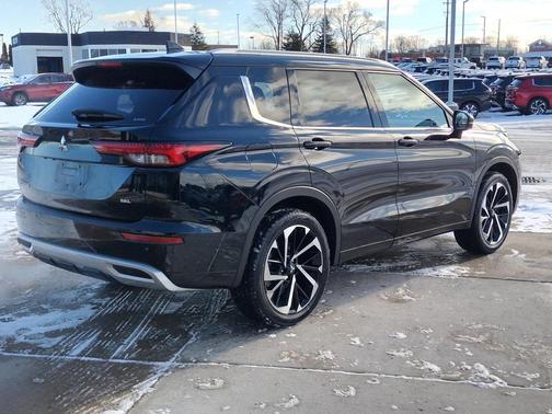 2022 Mitsubishi Outlander SEL