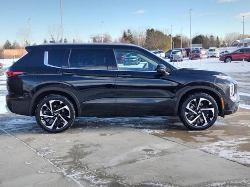 2022 Mitsubishi Outlander SEL